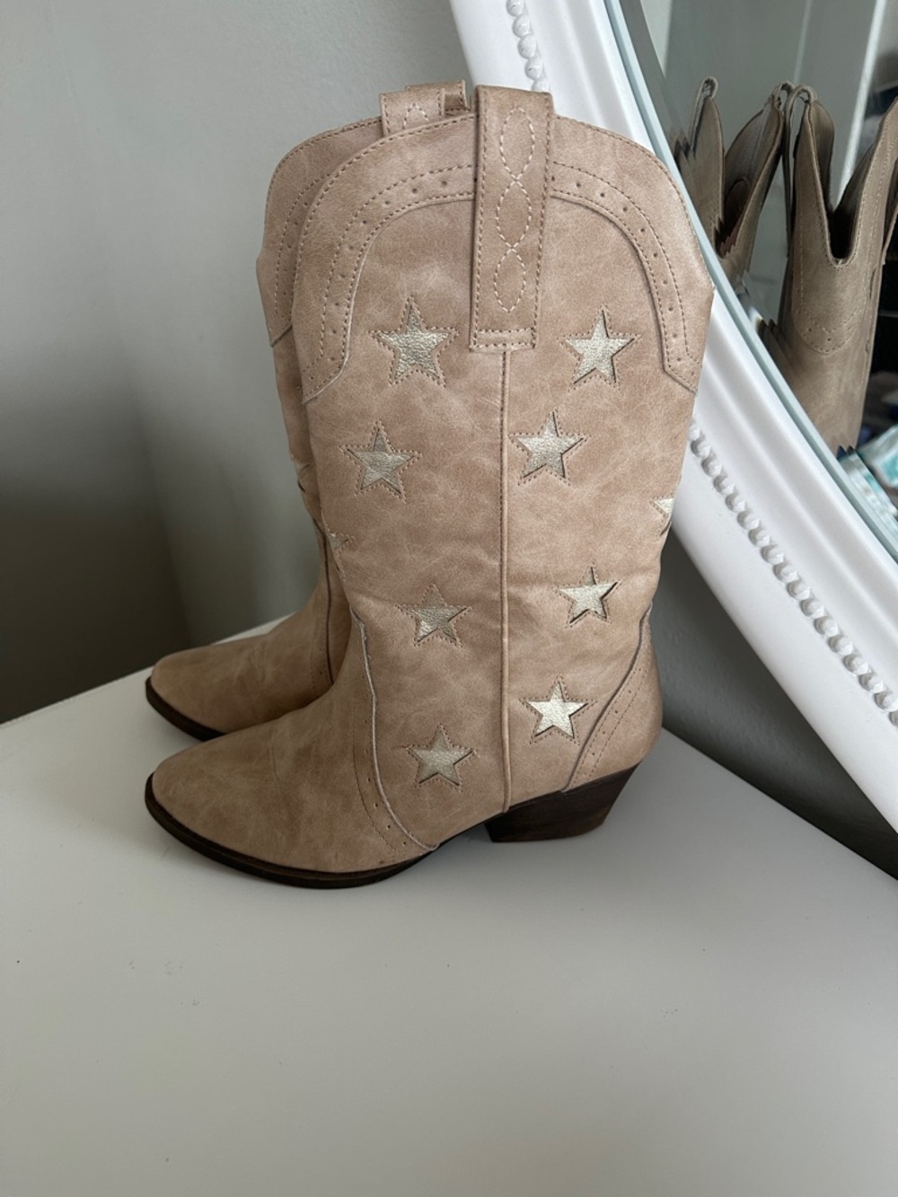 Tan Western Star Embroidered Boots